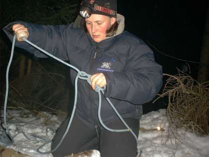 gal/06-EHX Cursdorf/38 Christine versucht es mit Knoten.jpg